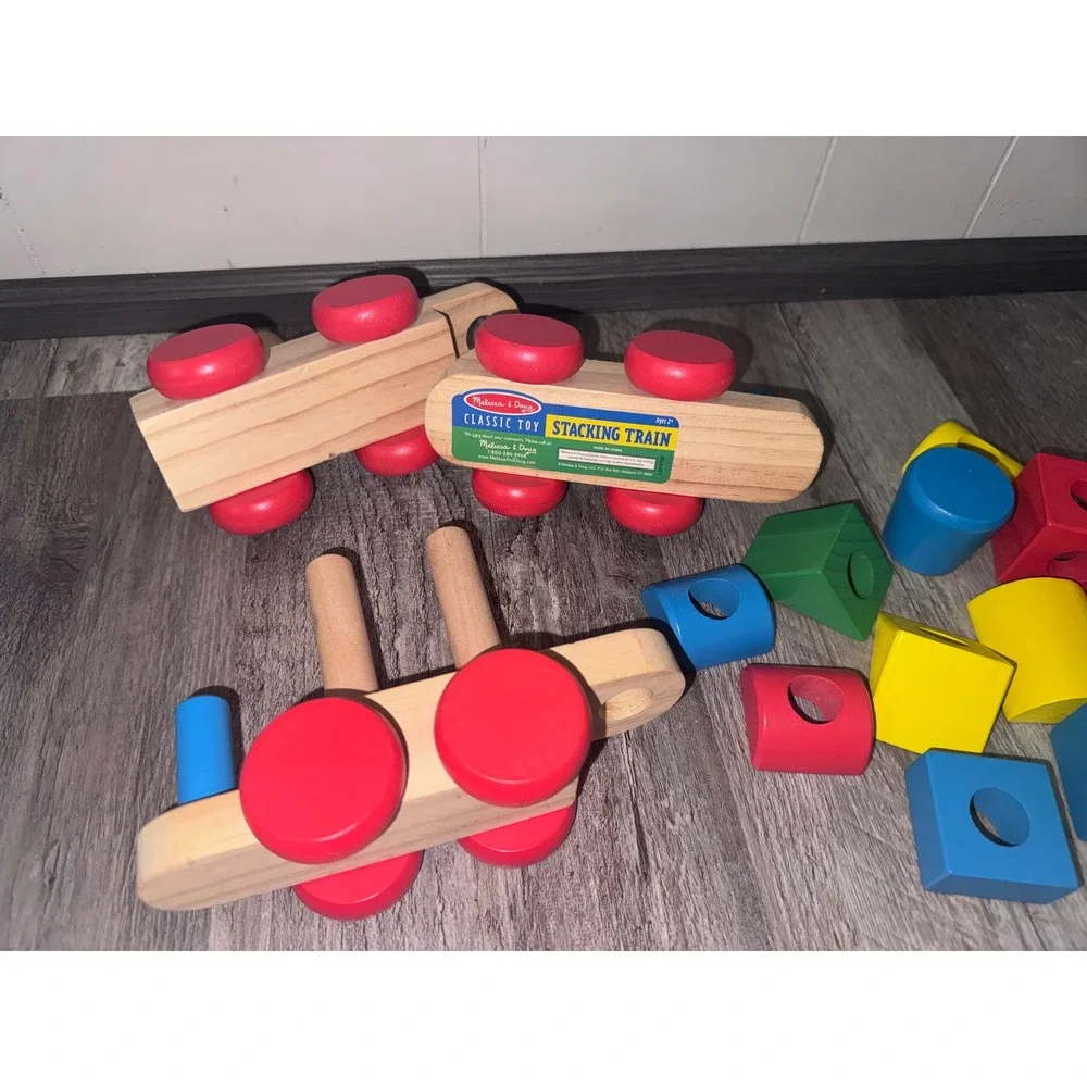 Melissa & Doug Stacking Train Wooden Classic Toy 15 Blocks Interlocking Cars